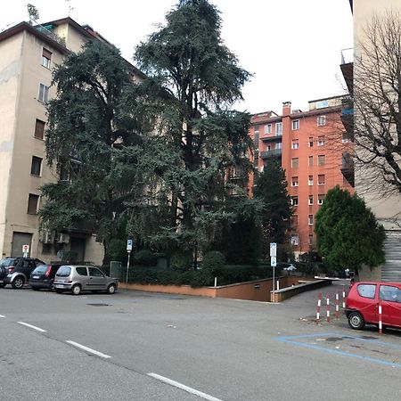 Tra Le Torri B&B - Ampia Stanza Privata In Appartamento Con Bagno Privato Accessibile Da Corridoio Bolonha Exterior foto