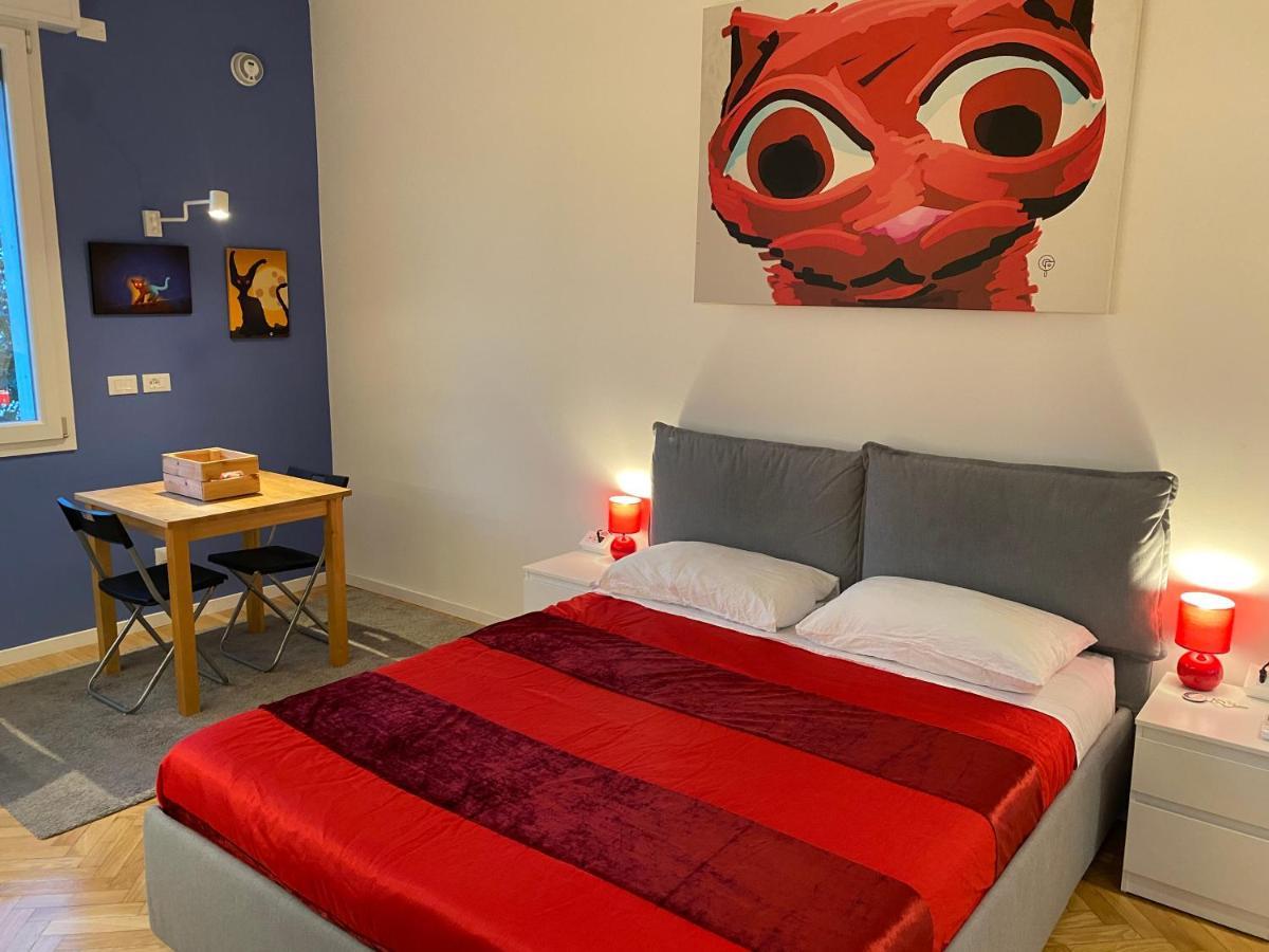 Tra Le Torri B&B - Ampia Stanza Privata In Appartamento Con Bagno Privato Accessibile Da Corridoio Bolonha Exterior foto