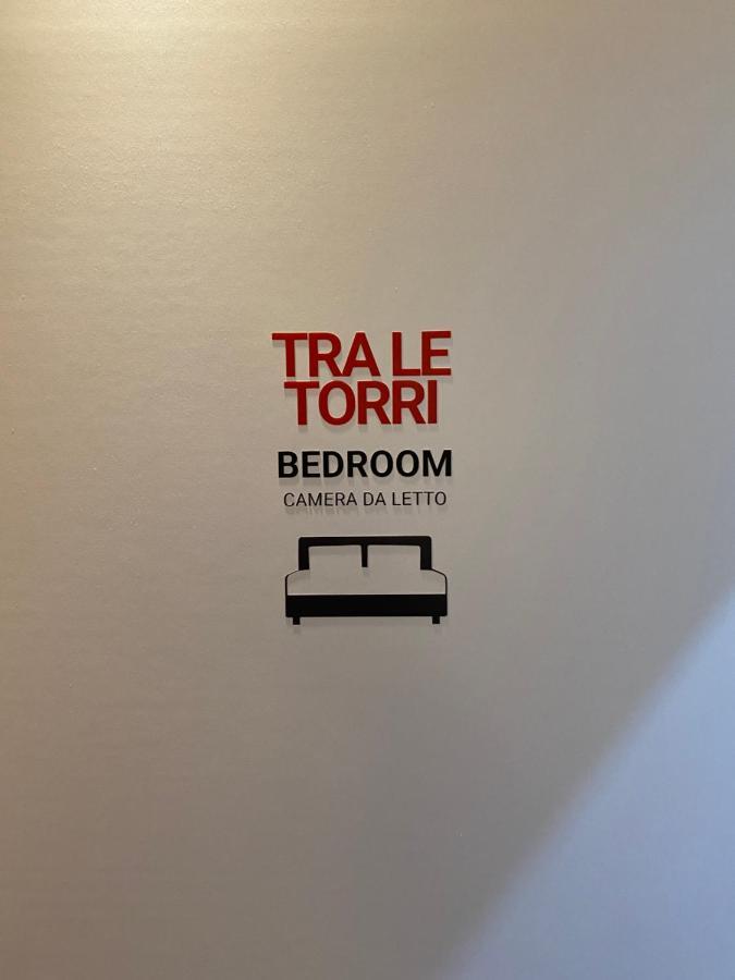 Tra Le Torri B&B - Ampia Stanza Privata In Appartamento Con Bagno Privato Accessibile Da Corridoio Bolonha Exterior foto