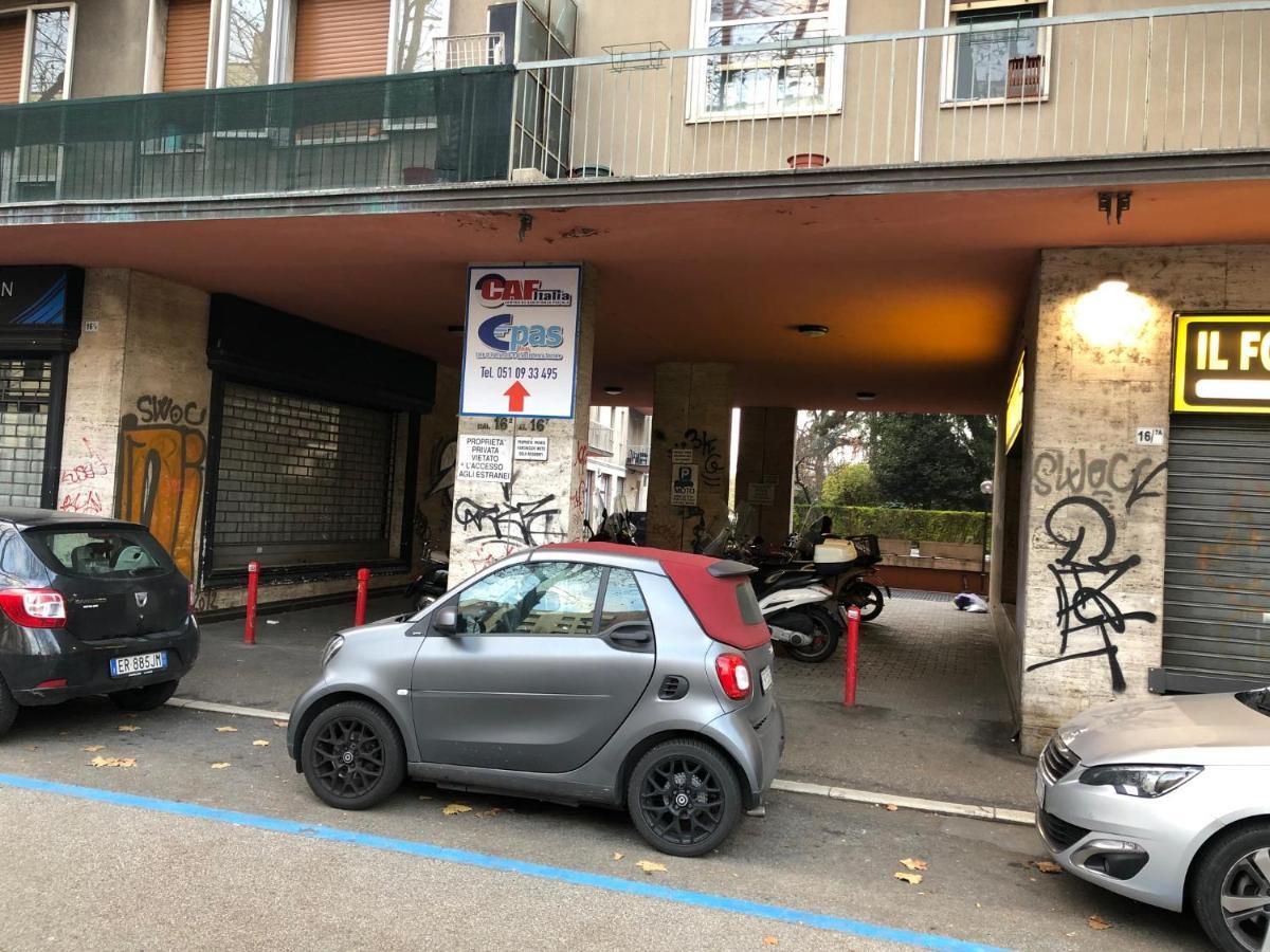 Tra Le Torri B&B - Ampia Stanza Privata In Appartamento Con Bagno Privato Accessibile Da Corridoio Bolonha Exterior foto
